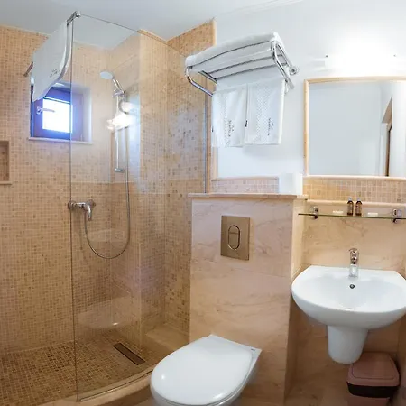 Casa Soarelui 3* 2 Mai