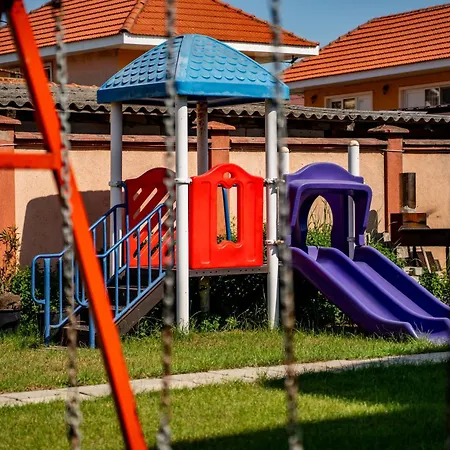 Casa Soarelui Доуэ-Май