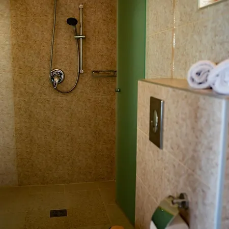 Casa Soarelui Guest house 2 Mai