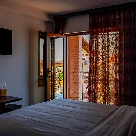 Casa Soarelui 3* 2 Mai