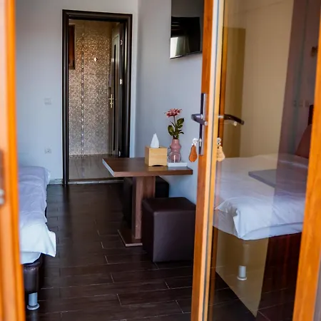 Guest house Casa Soarelui 2 Mai