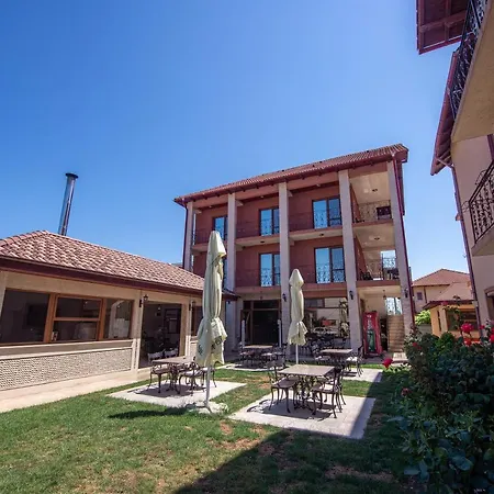 Casa Soarelui Konukevi Două Mai