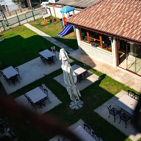 Casa Soarelui Konukevi Două Mai